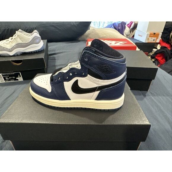 Little Kid's Jordan 1 Retro High OG Midnight Navy/Black-Wht-Sail (FD1412 401) - Picture 1 of 1